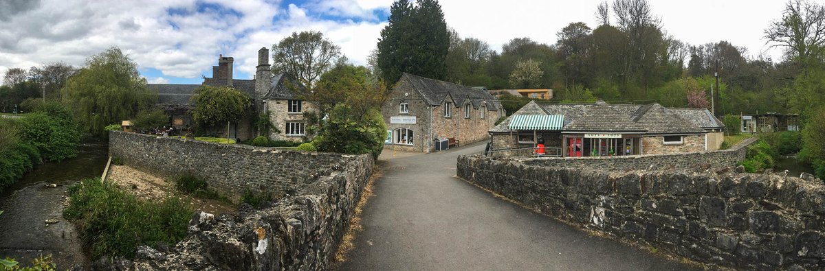 OtterVale's tweet photo. Mrs @OtterVale is looking forward to a tasting from 11-3 on Saturday at The Shops at Dartington, strong supporters of #local produce &amp; #DevonFood &amp; #DevonDrinks suppliers. Find out what we make, how we make it, &amp; what makes us @FoodDrinkDevon's #BestBrand 2018-2019. #supportlocal https://t.co/p3TCwcB44R