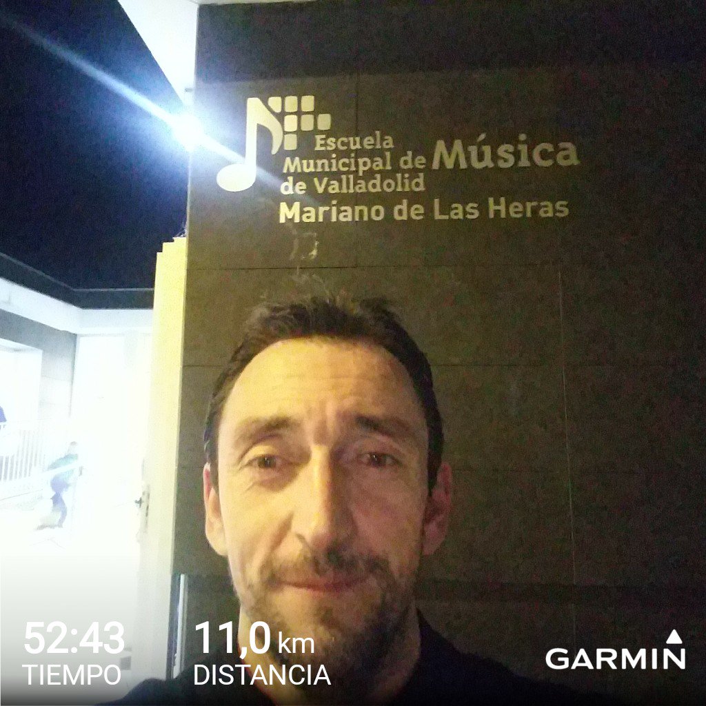 EduArranzN's tweet photo. Despacito, cogiendo ritmo y fondo para el @MaratonSevilla . Quedan 14 semanas de entrenos. S1D2 #garmin #beatyesterday #HakunaMatata #TodoSuma #CATParquesol #RoadToSevilla19 #MaratonMan #AdidasBoost https://t.co/9qejbFhOhd