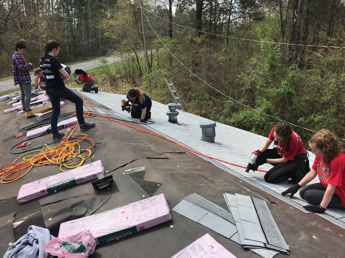 SJCMinistry's tweet photo. Reminder: Service Immersion Trip Application deadlines are Friday at 3pm in Mission and Ministry. Check out our trips to the Bronx over spring break, and Montana, Mississippi, and Camden over the summer! https://t.co/8djokJ0ro2