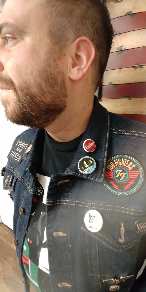 writer_84's tweet image. Feeling human again, just got a haircut and beard trim at @redlancuts in downtown Eagle. Thanks Taq for taking care of me and love this pin #feelsharp #thankstaq #redlancutsrules