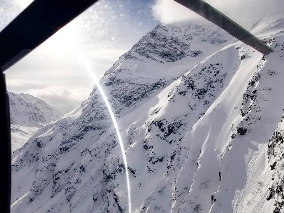 AK_Rendezvous's tweet photo. Can we fast forward to this moment? #heliskiing #helicopters #birdseyeview #AK https://t.co/kkdrwwEkFP