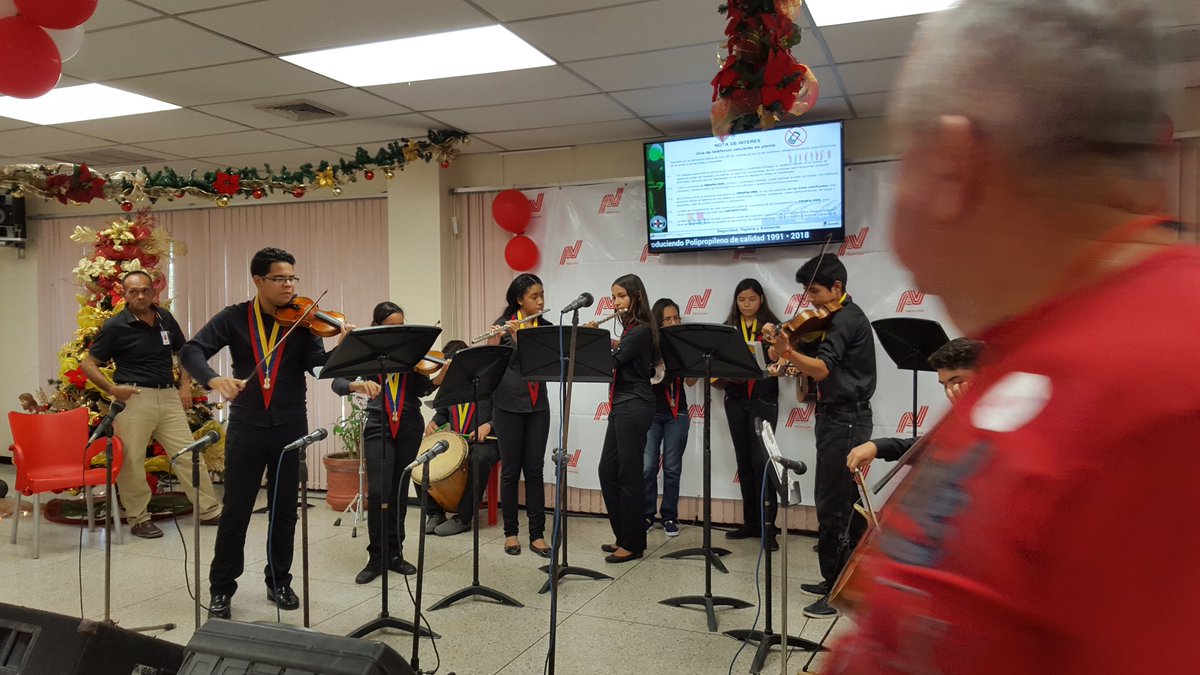 Propilvensa's tweet photo. Agradecemos al apoyo de la orquesta Sinfónica infantil y juvenil de Montaneses Puche y al grupo Integración gaitera, que se dieron a la tarea de musicalizar nuestra mañana https://t.co/wpsQuT8lkK