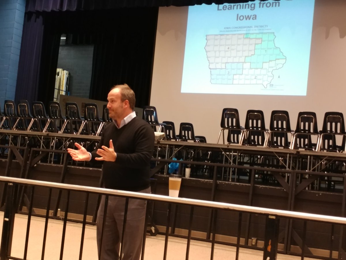 fcpsaap's tweet image. Students at Fairfax HS engage with speaker on redistricting. Authentic learning experience in Ms. Hitchcock&apos;s APGov class.#FCPSISD