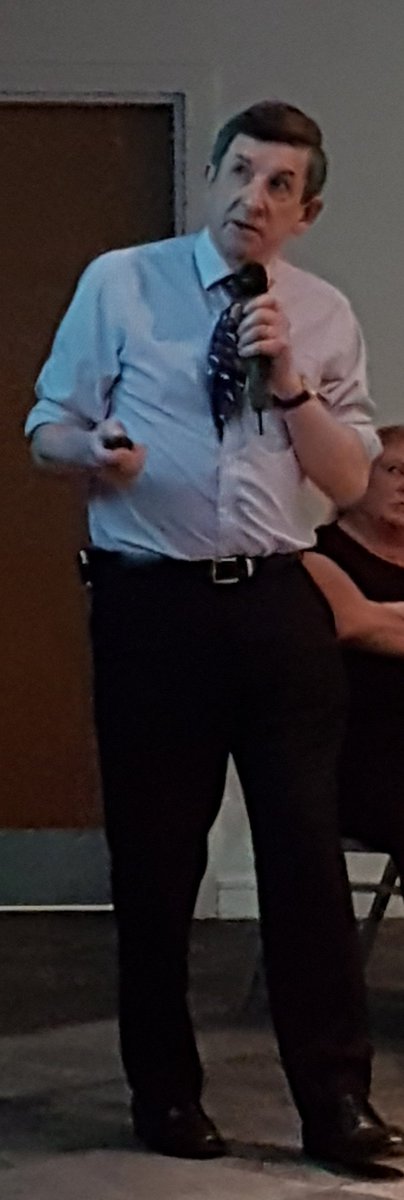 WAHT_Research's tweet photo. Prof Richard Downing telling the story of the development of the Islet Laboratory and their cutting-edge research into treatment for Type 1 Diabetes #NHSResearch #diabetesresearch #collaborativeresearch https://t.co/abVRxPuVIj