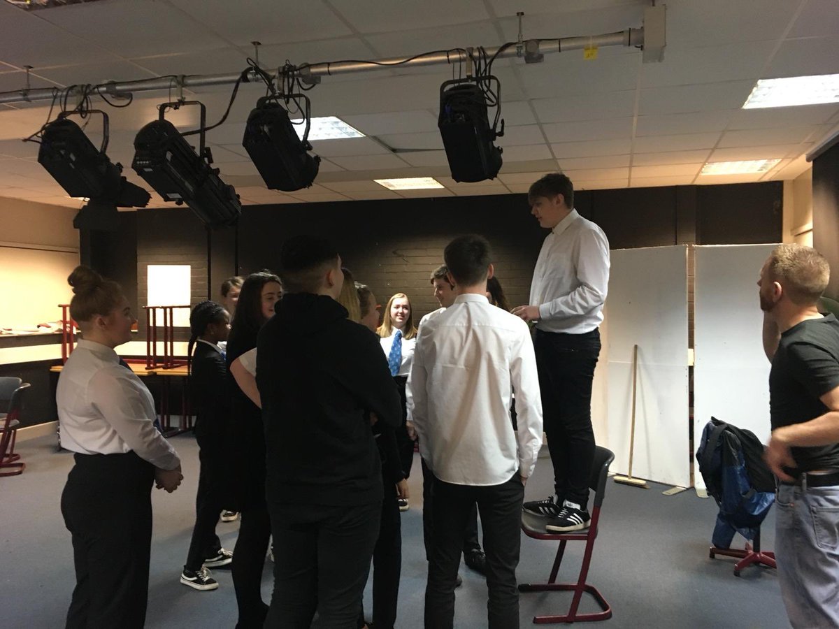 Very grateful to @KingsParkSec former pupil #BrianFerguson who led Higher Drama pupils today in a workshop on #CyranoDeBergerac. Having seen Brian star in the @NTSonline production, it was thrilling to have him explore the play with pupils, helping them prepare for their exam. 👏