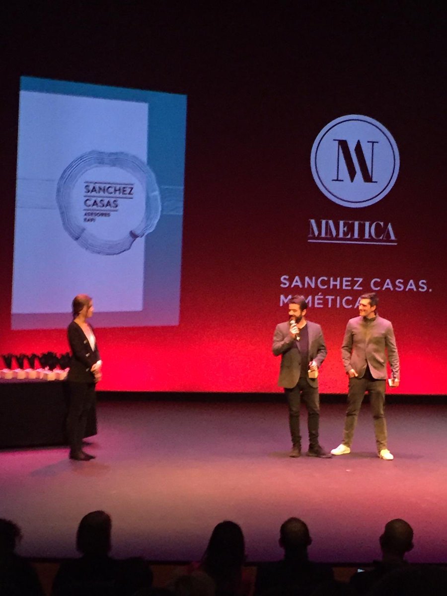 MimeticaDesign's tweet photo. Wow! nos llevamos el premio al mejor branding en #SinPublicidadNoHaycolor #PublizitaterikGabeEzDagoKolorerik https://t.co/KwWXWMqJM0
