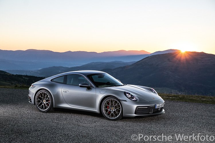 #Porsche911 World Premiere in Los Angeles yesterday celebrated the 8th generation of this iconic sports car. The new model continues the 911 lineage and styling in typical form. Check it out here
porscheroadandrace.com/porsche-911-wo… #NewPorsche911 #992CarreraS  <a href="/loveforporsche/">love for porsche</a> <a href="/PorscheParade/">PCA Porsche Parade</a>