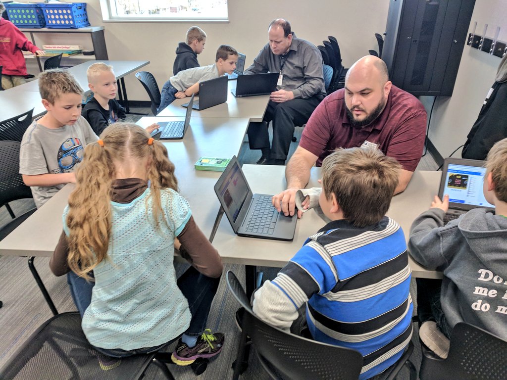 Iron_Schools's tweet photo. Students @cedarnorthelem learn to code during Polar Expeditions with @PlayOsmo @microbit_edu and @codeorg. It is definitely #Cool2Code π https://t.co/62WtRon3Df
