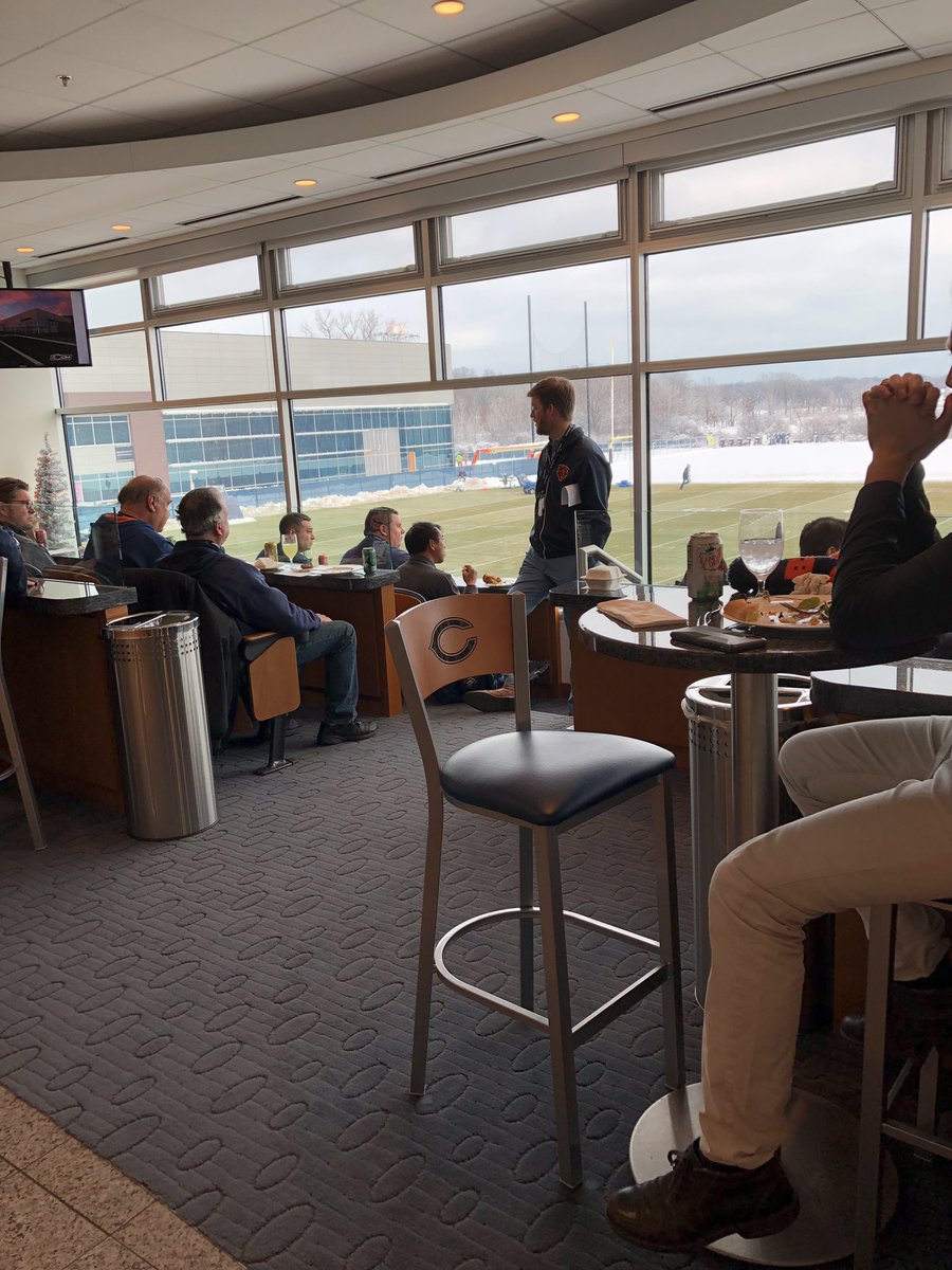 BearsSTH's tweet photo. STH Experiences Halas Hall Power Lunch 🥗 #STHExperiences https://t.co/9YbIBmz7WF