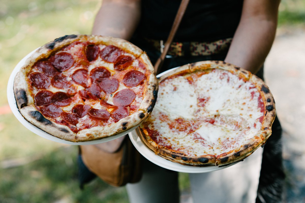 Outside Lands (@sfoutsidelands) on Twitter photo 28/11/2018 19:14:48 ranger dave isn't just going to make a cheesy pun about these pizzas. grow up. #outsidelands (📷: Cal Bingham) ranger dave isn't just going to make a cheesy pun about these pizzas. grow up. #outsidelands (📷: Cal Bingham)