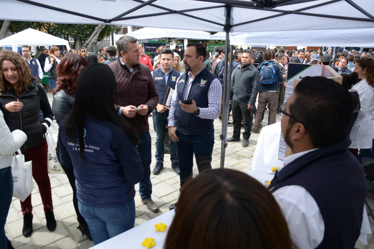 La suma de esfuerzos y la disposición en todo momento de @JoseAlfonsoDL, presidente municipal de Tepeapulco, es vital para generar mejores resultados.

¡Reconozco tu compromiso con la seguridad de tu municipio, amigo presidente!