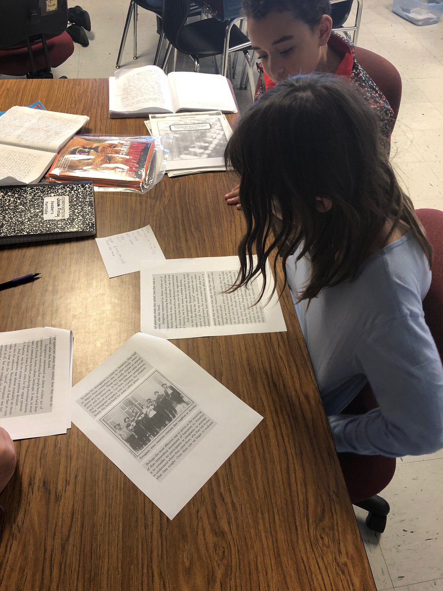 Mrs. Wilson’s 5th Grade <a href="/SSESGamecocks/">Sulphur Springs</a> students are building knowledge by utilizing rigorous texts to make connections between ELA and Social Studies.