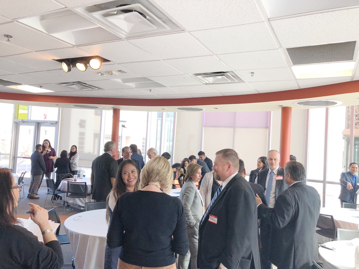 ktbiederwolf's tweet photo. Today, @UNM_Anderson is proud to host the American Indian Chamber of Commerce of NM’s monthly luncheon with speaker @MayorKeller. Amazing event! https://t.co/yC0wERbRTb