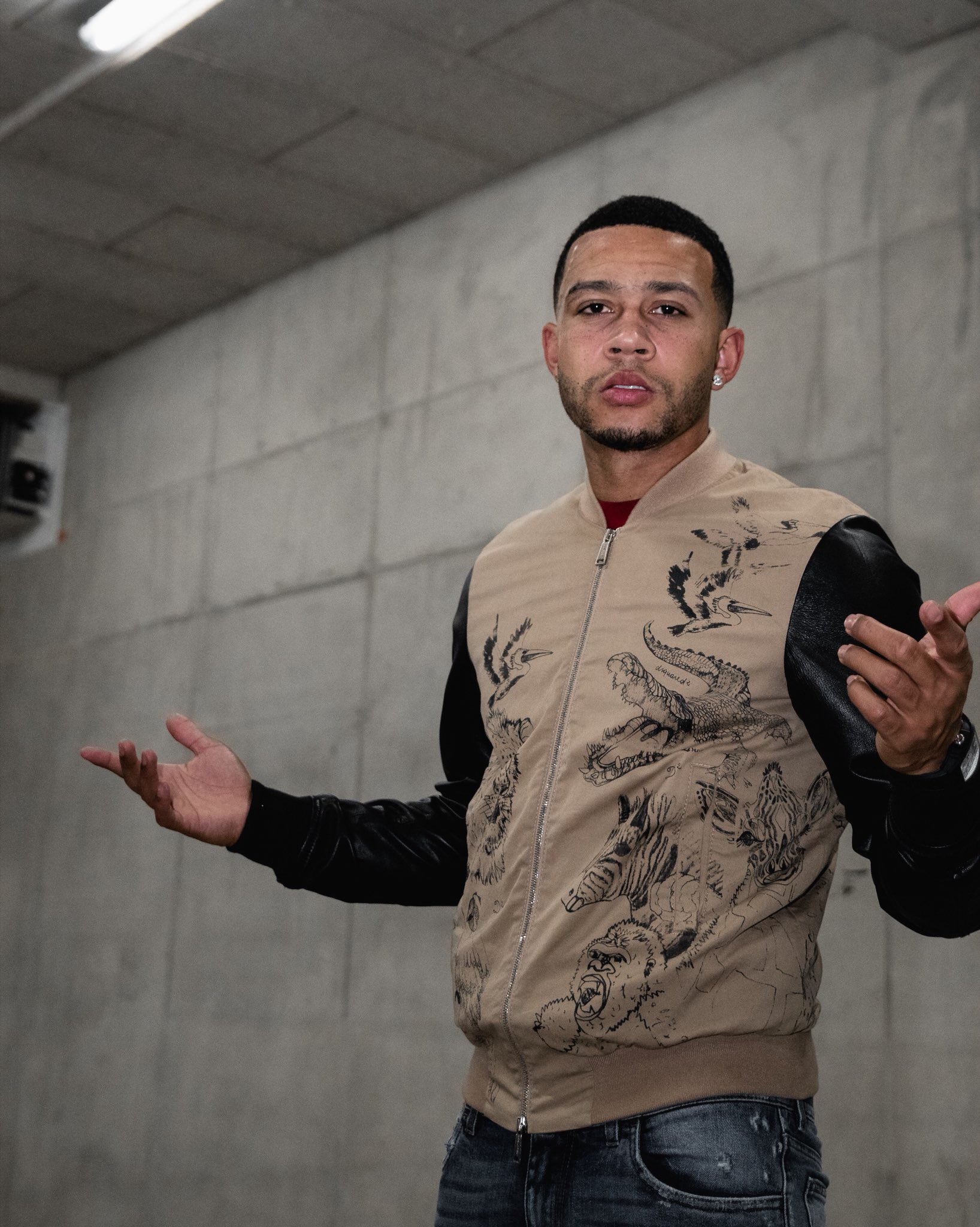 Memphis Depay on X: Lord knows I make people feel like, awesome is  possible.  / X