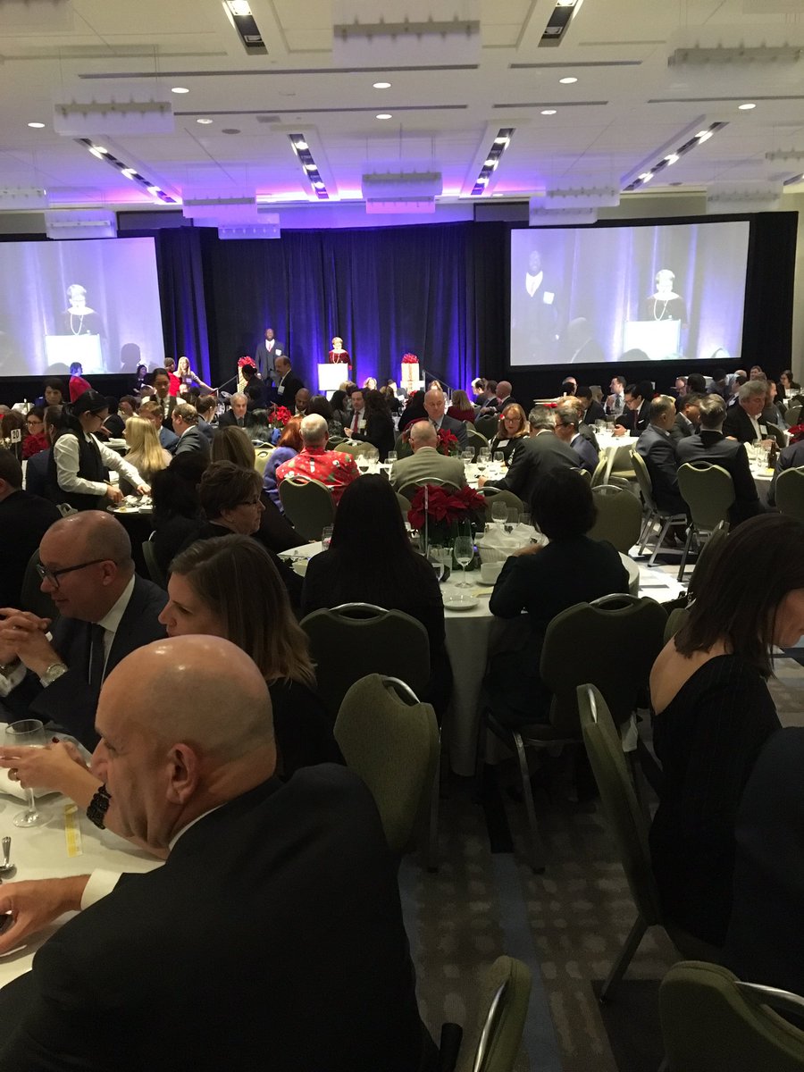 jaguarrl's tweet photo. Enjoying lunch with 749 of my closest friends! I was honoured to present the Fred Bossons award to Ann Marie Gillingham in person! @OntarioRIMS @RIMSCanada @RIMSorg https://t.co/uSmIMGU64x