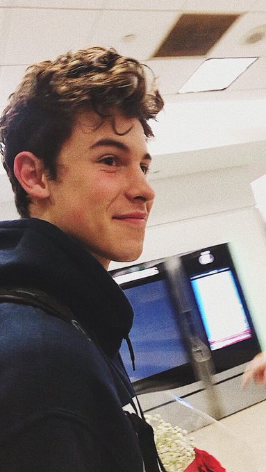 pCabraBerrante's tweet photo. .@ShawnMendes never forget that we love you https://t.co/7C0gVv2lxy