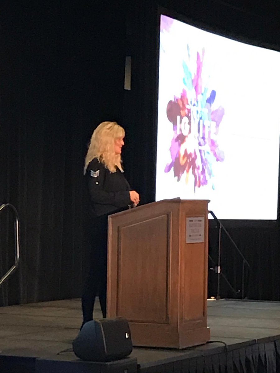 GlobalAmandaBDM's tweet photo. @ErinBrockovich is our last Guest Speaker of the day @TGTGConference @GlobalHQ1 #TGTGCONF18 #25YearsOfGlobal   Thank you @ErinBrockovich https://t.co/XeP6Ggetg3