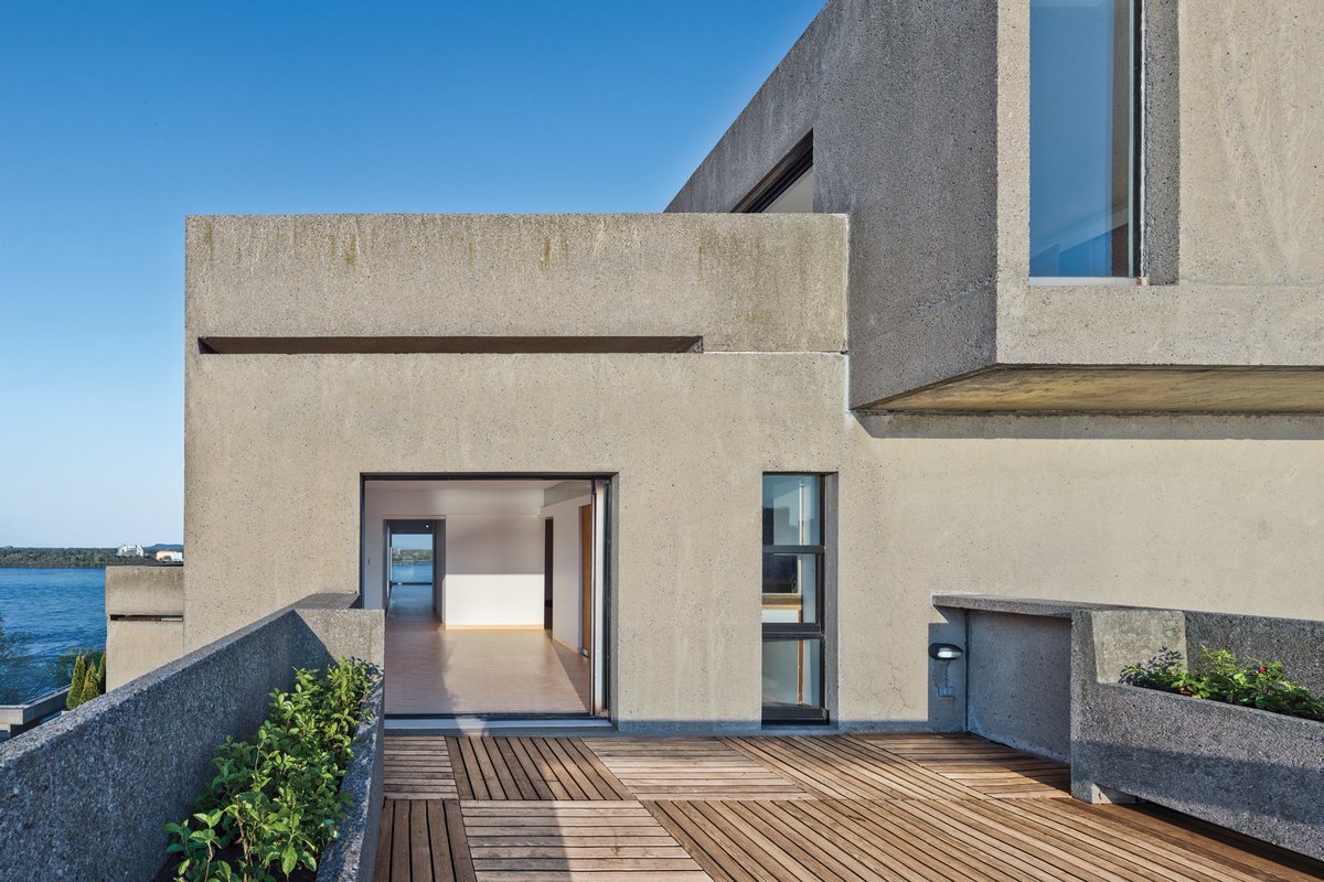 Moshe Safdie's Habitat 67 Unit Restoration by @SafdieArchs. bit.ly/2ScSEJ4 https://t.co/MLdVUKOrjd