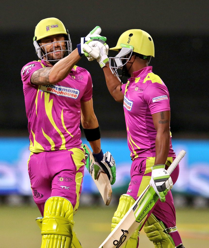 ProteasMenCSA's tweet photo. Superb bonus-point win for the @Paarl_Rocks. They beat the @durban_heat by 32 runs (D/L) . They are officially off the bottom of the log. This competition is getting π₯π₯π₯#MSLT20 #DHvPR https://t.co/7eCnklgJI4