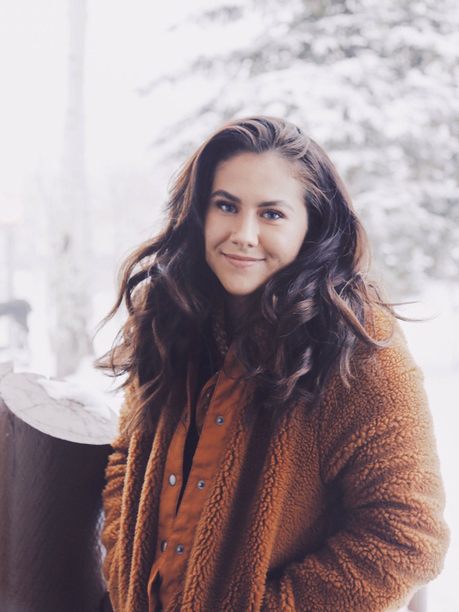 Joining Pi Phi has given me the best fam, a group of girls who can always make me laugh, and a sisterhood that can’t be replicated. These ladies push me to be the best version of myself. ❤️ #whypiphiwednesday #whypiphi