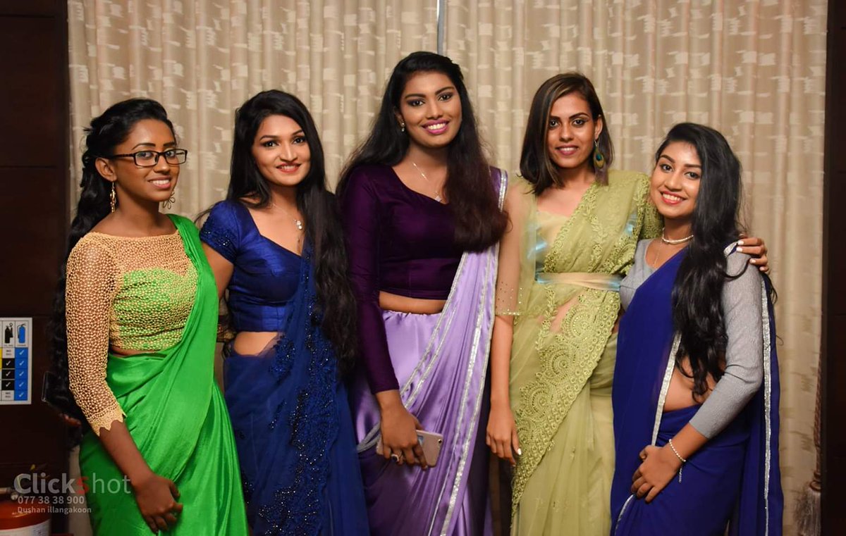 Ishini99's tweet photo. Andzelika'18
2018 A/L batch of Ananda Balika Vidyalaya Colombo https://t.co/mFz3C1OAA3