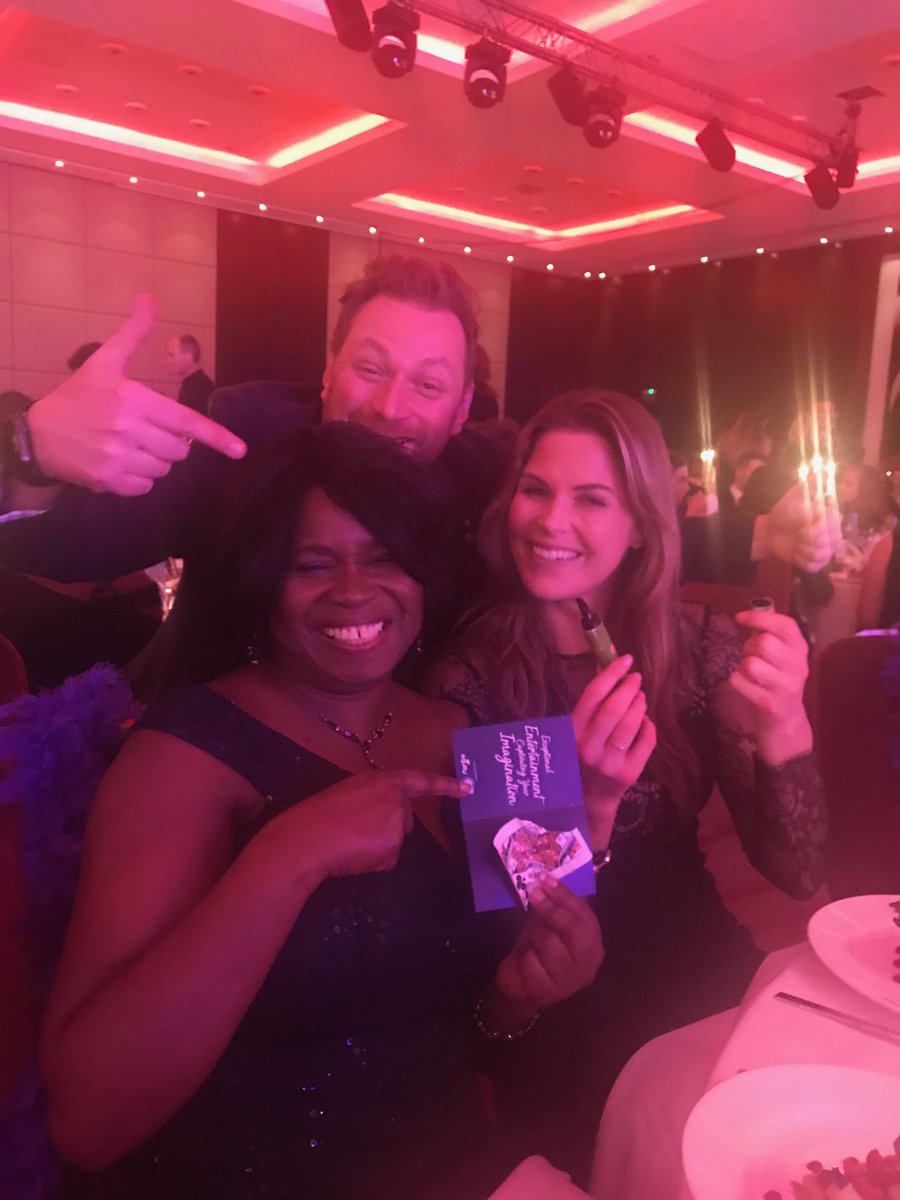 suoakley's tweet photo. ⁦@steverowemagic⁩ wow unbelievable magician ... this man is amazing!!! ⁦@Lumesse⁩ ⁦@sabasoftware⁩ #IHRA18 https://t.co/bgkTQXO0Tc