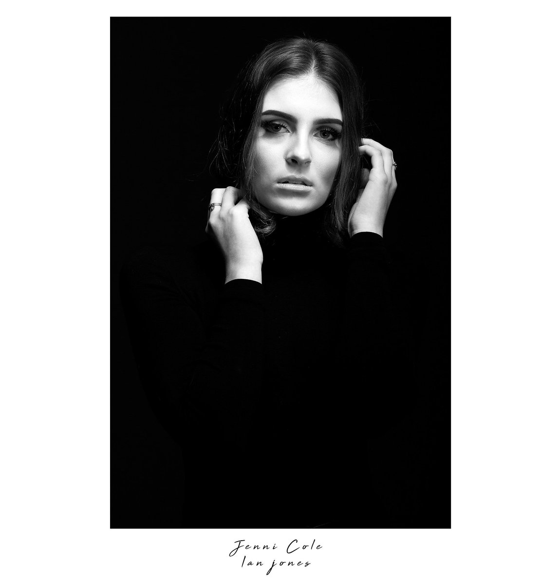 Ianjonestog's tweet photo. Photo shoot with the lovely @_jennifercole and @victoriageldard32 at @hdstudio__newcastle_  just to get my mojo back but I will keep trying #photoshoot #blackandwhite https://t.co/DUozyVjEzt