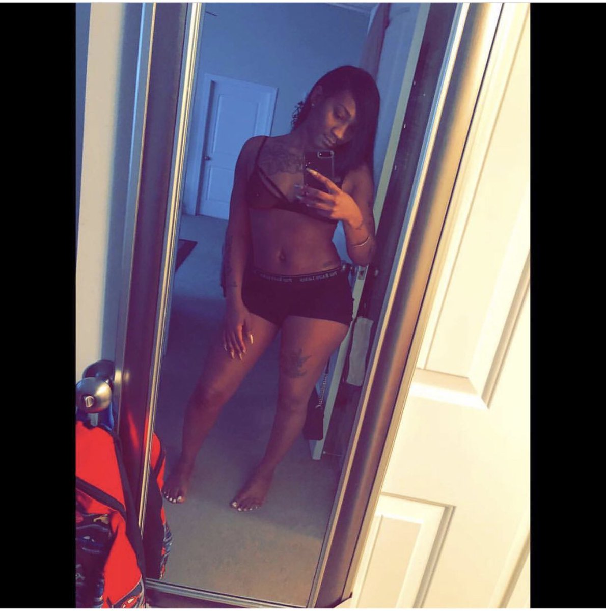 MPerfect2u's tweet image. Bored 💋