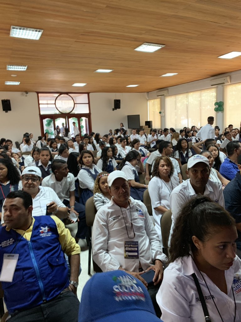gonzaloarzuzat's tweet image. Participamos en el Interesante conversatorio interreligioso en el Colegio Nacional Loperena, con la asistencia de líderes, pastores y guías espirituales de las confesiones establecidas en #valledupar, Cultura Ciudadana 9 eje de gobierno de @TutoUhiaAlcalde
