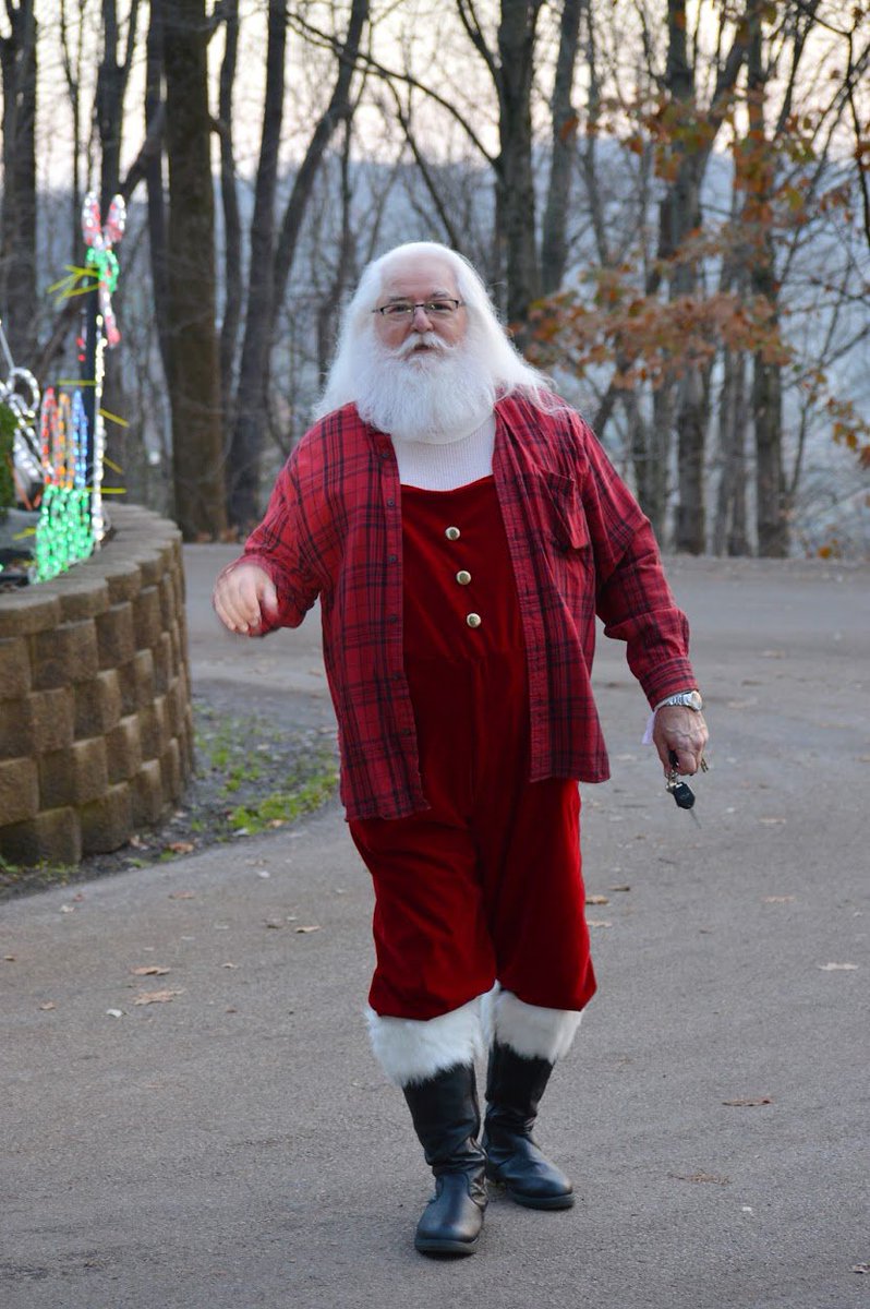 MarionCVB's tweet photo. Grab your antler ears, Santa outfits, and your holiday cheer - it's time for the Celebration of Lights annual Reindeer Run 5K at Morris Park. π
Details at https://t.co/jD5BKEWqv4 @UWMarion
#5K #mymarionwv #MorrisPark #STSTop20 https://t.co/0HppIO3bTg