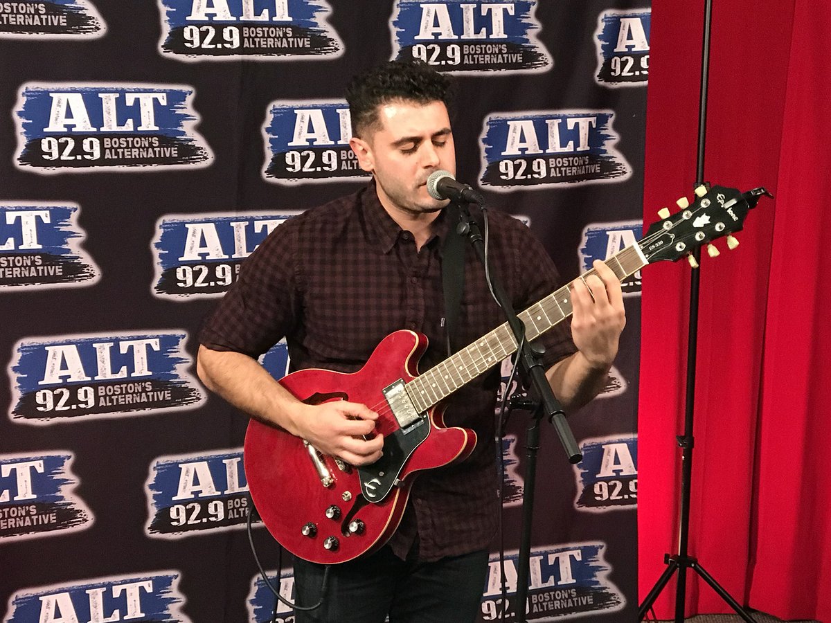 rock929ROCKS's tweet photo. Thank you to @thebluestones for our #studio929 session today! 🙌
Video coming soon to our website. See them at @mohegansun tomorrow night 🎸🎤 https://t.co/53c1F7YxzR