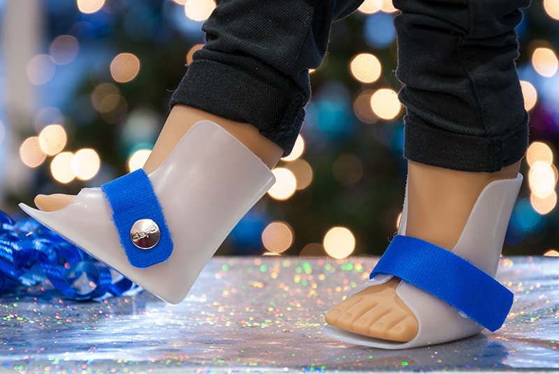 cascadedafo's tweet image. Our Doll DAFOs are a great holiday gift idea for DAFO-wearing kids! They fit most 18-inch dolls and can be ordered with any of our strap colors. Get all the details on our website: ow.ly/x0HH30mN2hs #cascadedafo #oandp #pedipt