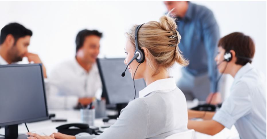 Девушка call center. Кол центр запись. Лучшая работа оператора. Диспетчер за работой. Кол центр запись.