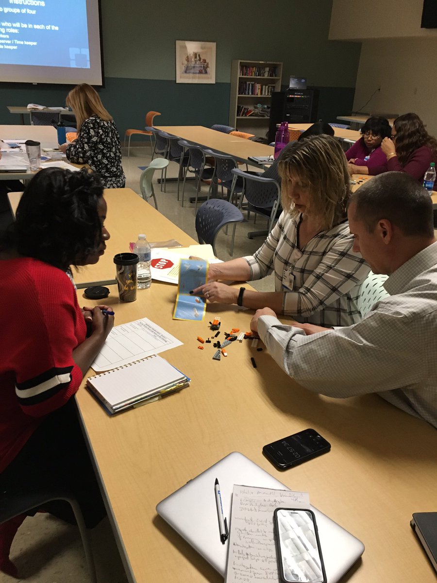 mirandaCCFci's tweet photo. Customer Service leaders practicing process standard work using the LEGO exercise! Not having all the information you need to do your job can decrease the chances of a consistent outcome #CIFinance https://t.co/kbyQGxqeh2