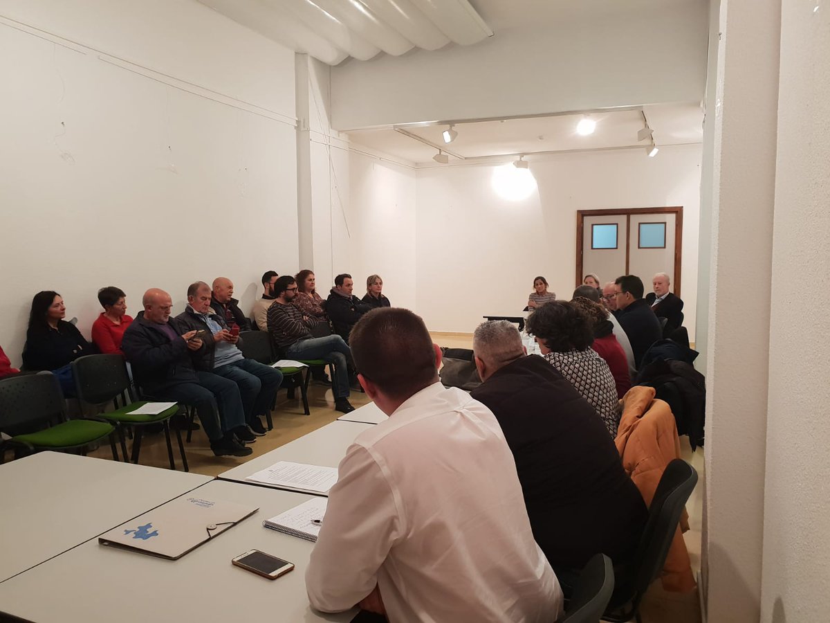 Francisco Suárez (@fjsl7) on Twitter photo En la Junta Municipal de Distrito seguimos trabajando para mejorar nuestro barrio, el Albayzín.
<a href="/ppAlbayzin/">populares albayzin</a>
<a href="/Francisgerente/">Francis Almohalla</a>
<a href="/SebastianGR1965/">Sebastián Pérez</a>
<a href="/JuanMa_Moreno/">Juanma Moreno</a>
#GarantíadeCambio
#SalimosAporTodas
#VotaPP En la Junta Municipal de Distrito seguimos trabajando para mejorar nuestro barrio, el Albayzín.
<a href="/ppAlbayzin/">populares albayzin</a>
<a href="/Francisgerente/">Francis Almohalla</a>
<a href="/SebastianGR1965/">Sebastián Pérez</a>
<a href="/JuanMa_Moreno/">Juanma Moreno</a>
#GarantíadeCambio
#SalimosAporTodas
#VotaPP