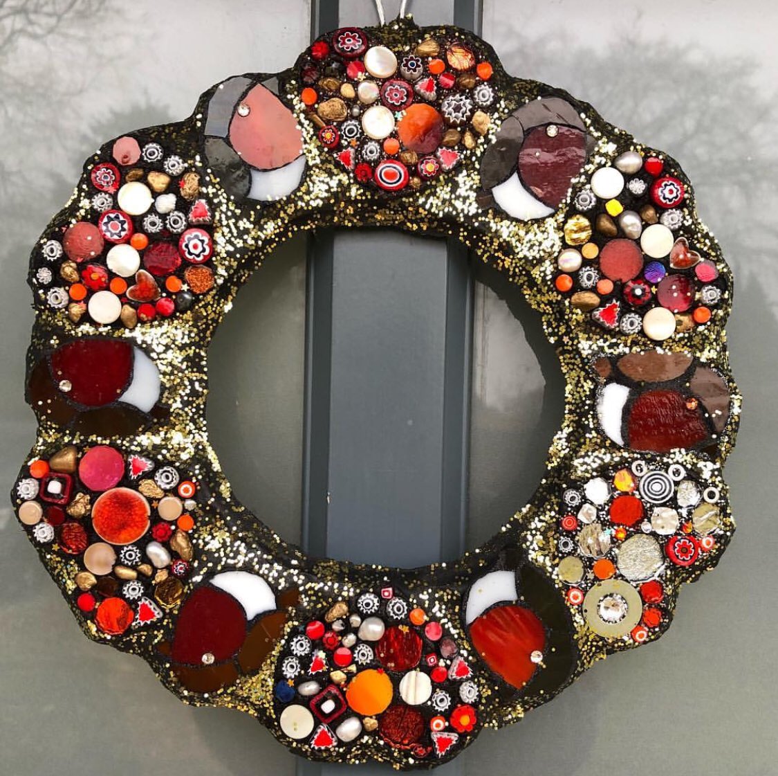 When it comes to a #Xmas wreath, why go traditional? These handmade mosaic ones will last a lifetime. The incredibly talented <a href="/Discodoodle/">Becky Paton</a> will be selling these &amp; more mosaic treasures <a href="/HoStBarnabas/">House of St Barnabas</a> Christmas Fair on Saturday 1st December! #handmadehour
