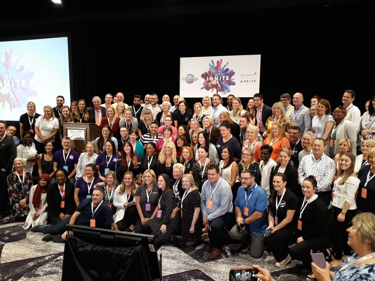 issywiggy's tweet photo. Wow such an amazing inspirational speech by @ErinBrockovich 
No one likes to be put in a box or labelled because you're different. 
But it's a good thing 
Come out of the box and do something different.
Erin Brockovich #TGTGConf18 #25YearsOfGlobal @GlobalRichards @GlobalHQ1 https://t.co/lkk5EkwpKo