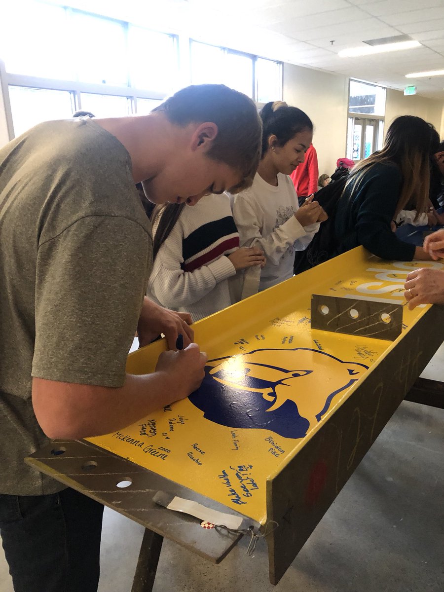 SBHS (@barlowpride) on Twitter photo Always cool to see kids create an awesome memorial. Great idea Matt Shroyer <a href="/LEWISbuilds/">Lease Crutcher Lewis</a> #BruinPRIDE Always cool to see kids create an awesome memorial. Great idea Matt Shroyer <a href="/LEWISbuilds/">Lease Crutcher Lewis</a> #BruinPRIDE