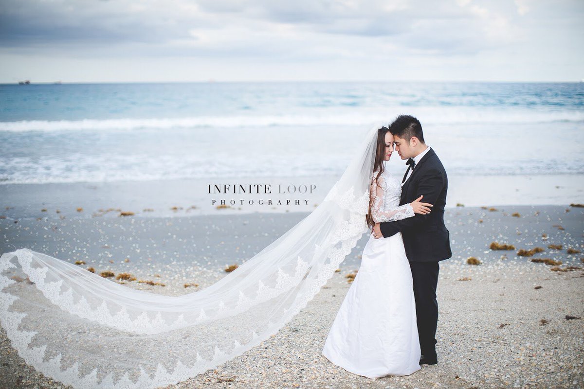 TheInfiniteLoop's tweet image. A hug is like a boomerang, you always get it back. #love #infiniteloopphotography #thatsdarling #theknot #instagood #photooftheday #weddingphotographer #palmbeachweddingphotographer