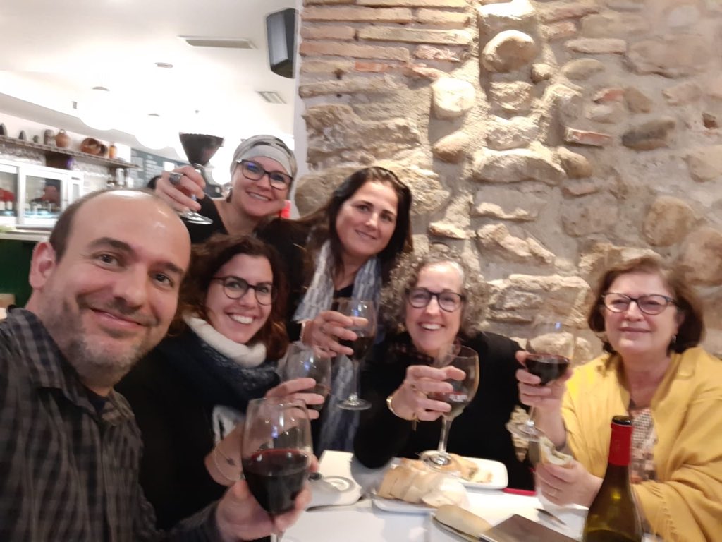 De pinchos a Logroño, després del primer dia del #9CNBP  Rotos,descosidos, matrimonios i rioja😉 Gràcies per la foto Eduard Vilagrosa🔝🔝🔝
