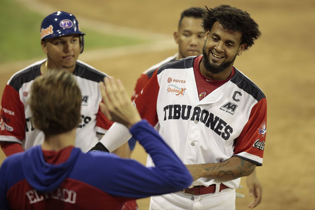 Tiburonesbbc_'s tweet image. ¡Todo listo para esta noche!

¿Cuántos de ustedes apoyaran hoy a nuestro equipo?

Pulsa "me gusta" si te consideras guairista de corazón🦈⚾️💪

#PaEncima #VamosLaGuaira