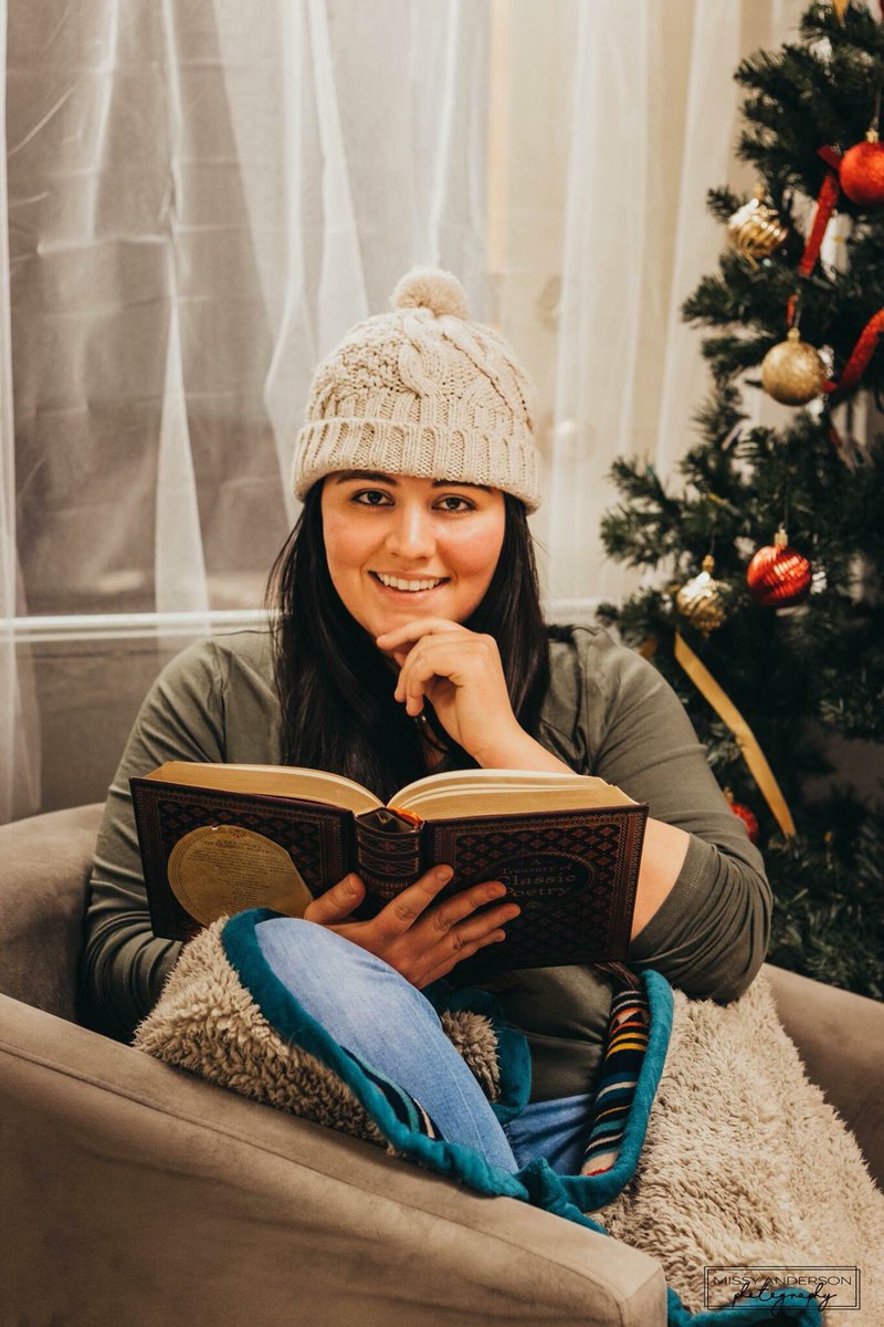 This pic pretty much sums me up ❤️ #Cozy #ChristmasObsessed Photographer: Missy Anderson