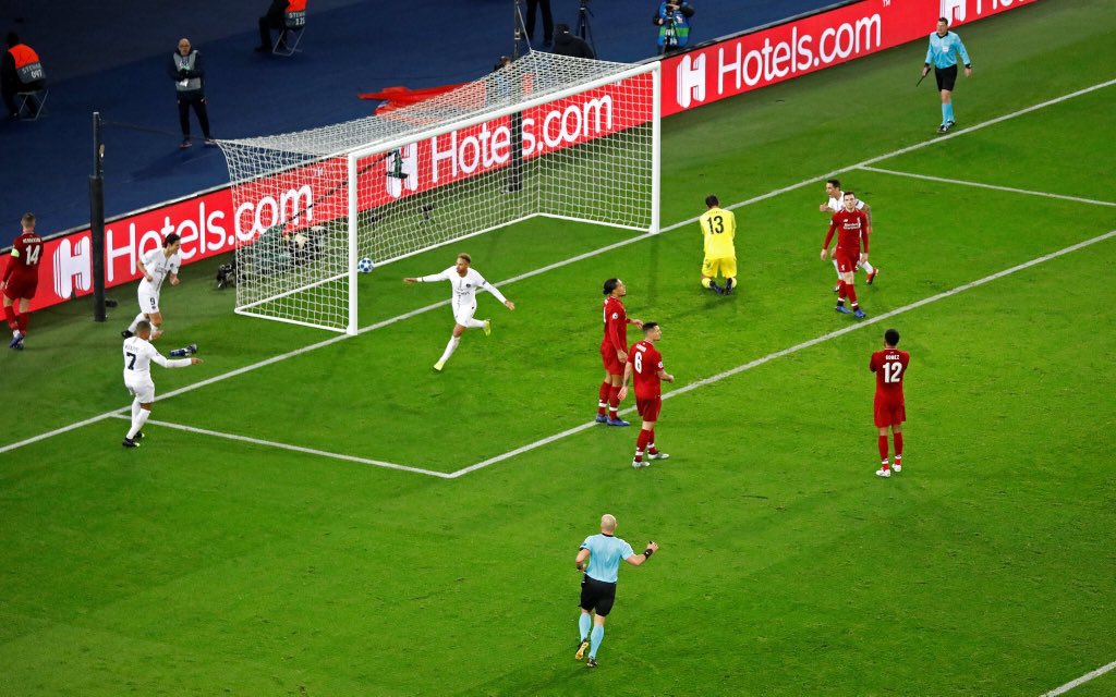 TurkeyPSG's tweet image. MS | PSG 2-1 Liverpool

Topla oynama: %44-%56
İsabetli şut:8-1
Şut:12-8 

⚽️13&apos; Bernat
⚽️37&apos; Neymar
⚽️45+1 Milner 

#PSGNAP