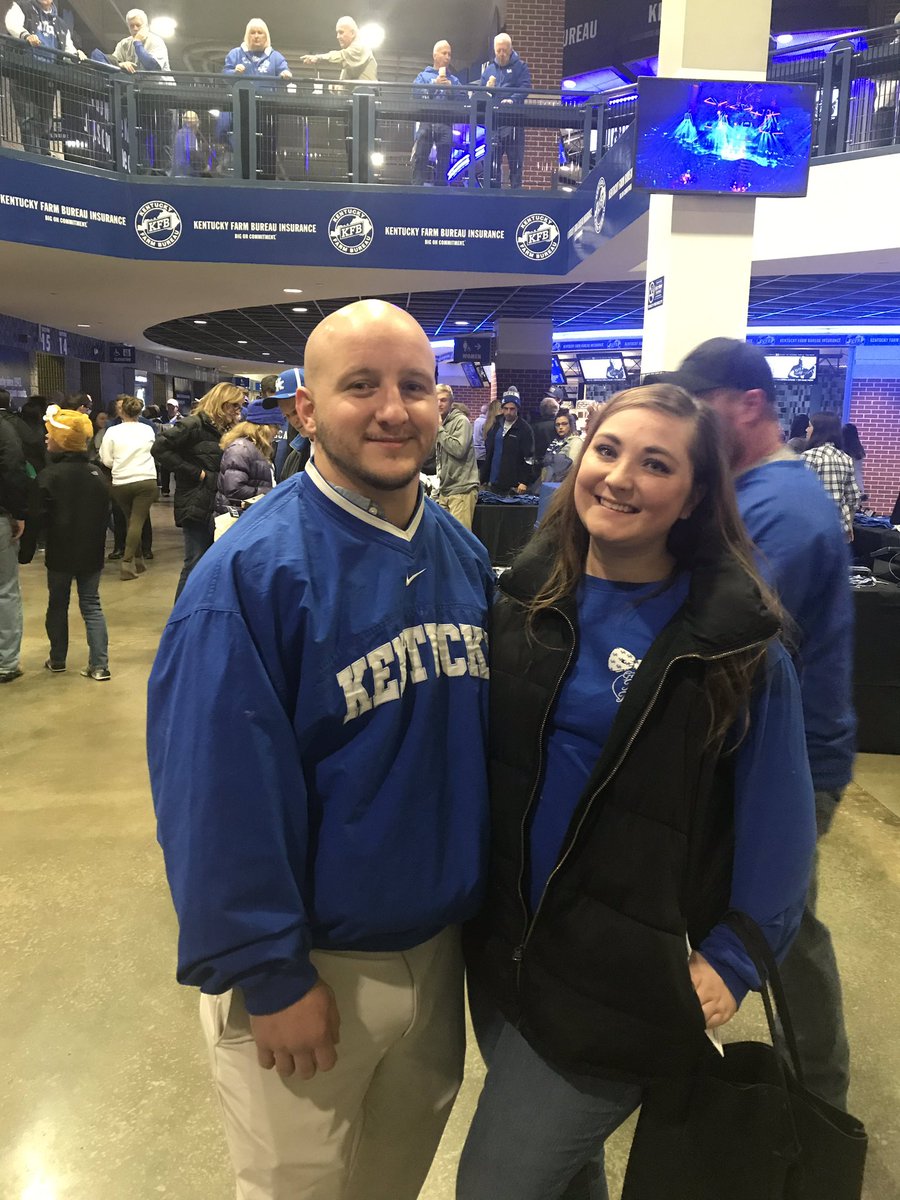 Emily Davis (emily_brooke25) Twitter