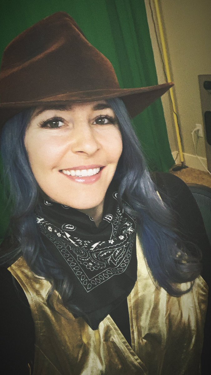 Vieparlafoi's tweet photo. The Good, the Bad, and the Becky 

Red Dead Redemption Online tonight!
Hope y’all ready! 

https://t.co/D7sNqM4eU1 https://t.co/1cZacN92b8