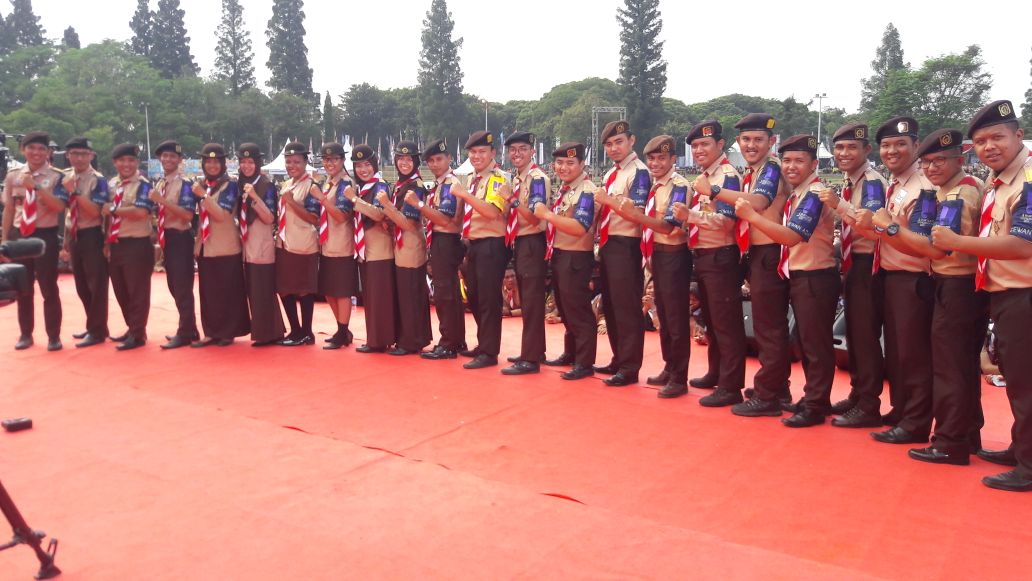 yukzz siapa aja yang kalian kenal..?
#rainas2017
<a href="/kwarnas/">Joulette</a> <a href="/DK_Nasional/">DK of ETH</a>