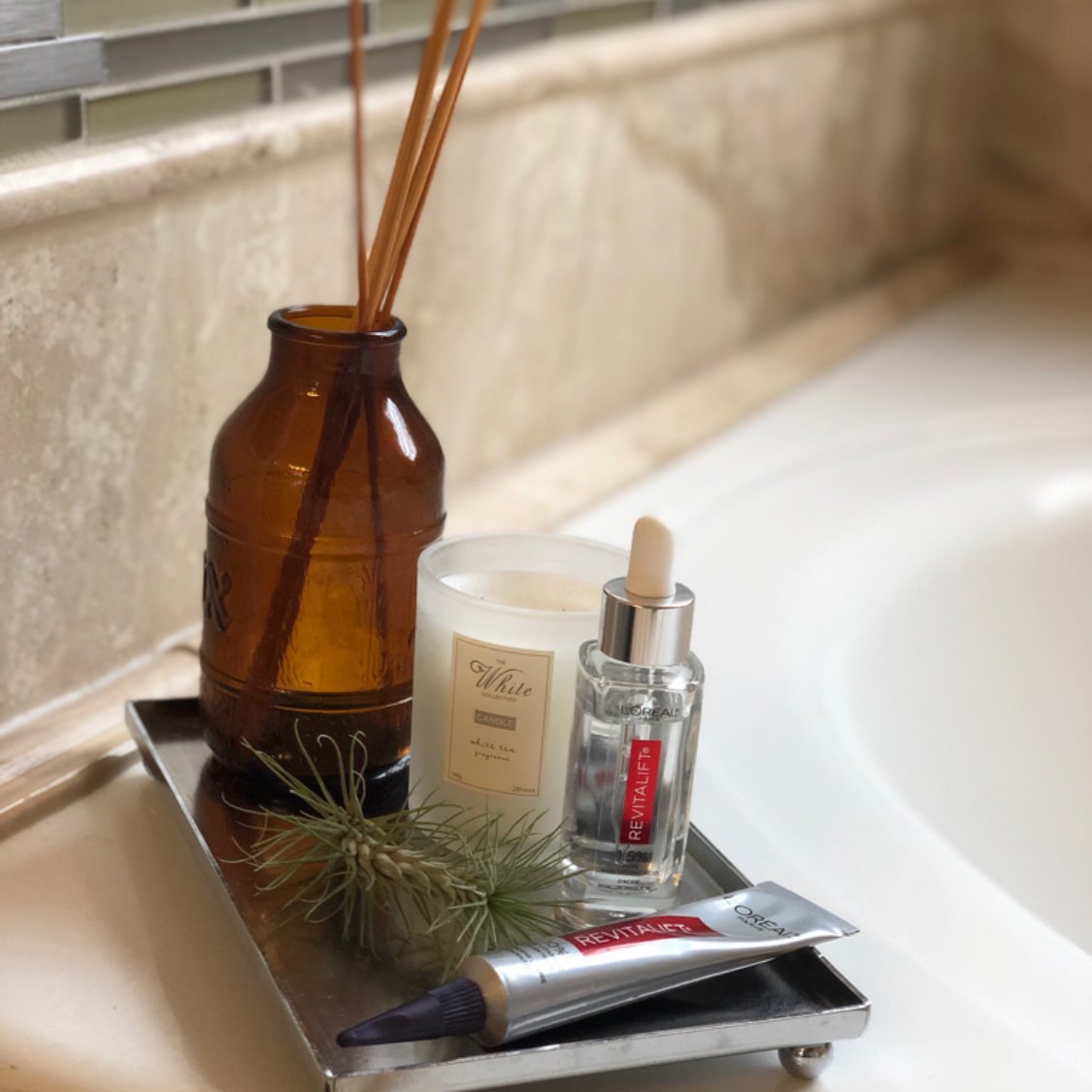 be_with_mia's tweet photo. My new morning routine includes this duo @influenster @LOrealParisUSA #RevitaliftDermIntensives #complimentary https://t.co/UOxjHQdI3t