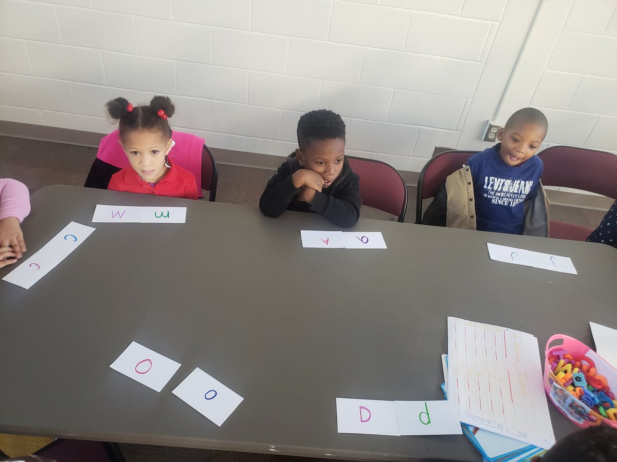 Ms_Sumpter2U's tweet image. We can match upper and lowercase letters!! #alphabetknowledge @APSKimberly @aps_OEL @samb_dennis