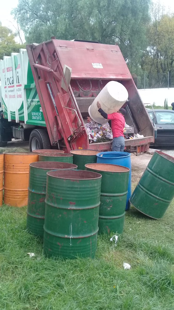 DSPCIZCALLI's tweet photo. Recolección de basura en las diferentes Escuelas del Territorio Municipal.
#MejorIzcalli 
#MunicipioConValores https://t.co/Ljk5RCdhgo