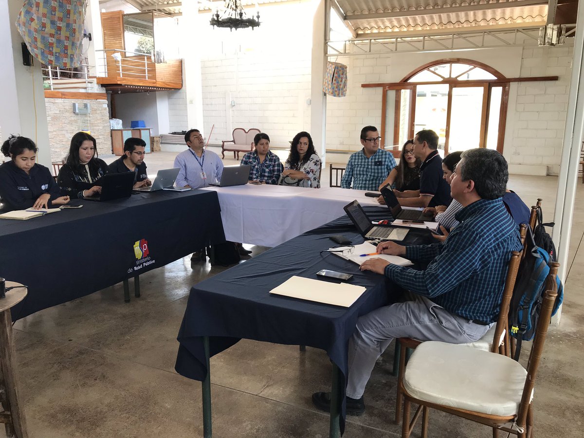 maBustamanteKLE's tweet photo. Hoy, con presencia de directores distritales y personal de salud desarrollamos encuentro de #MicroRed, con la finalidad de fortalecer el modelo de atención integral de salud en beneficio de nuestra población. @OswaldoSuarezD https://t.co/ucYi2QfXFJ